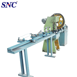 स्कर्टबोर्ड घसियारा